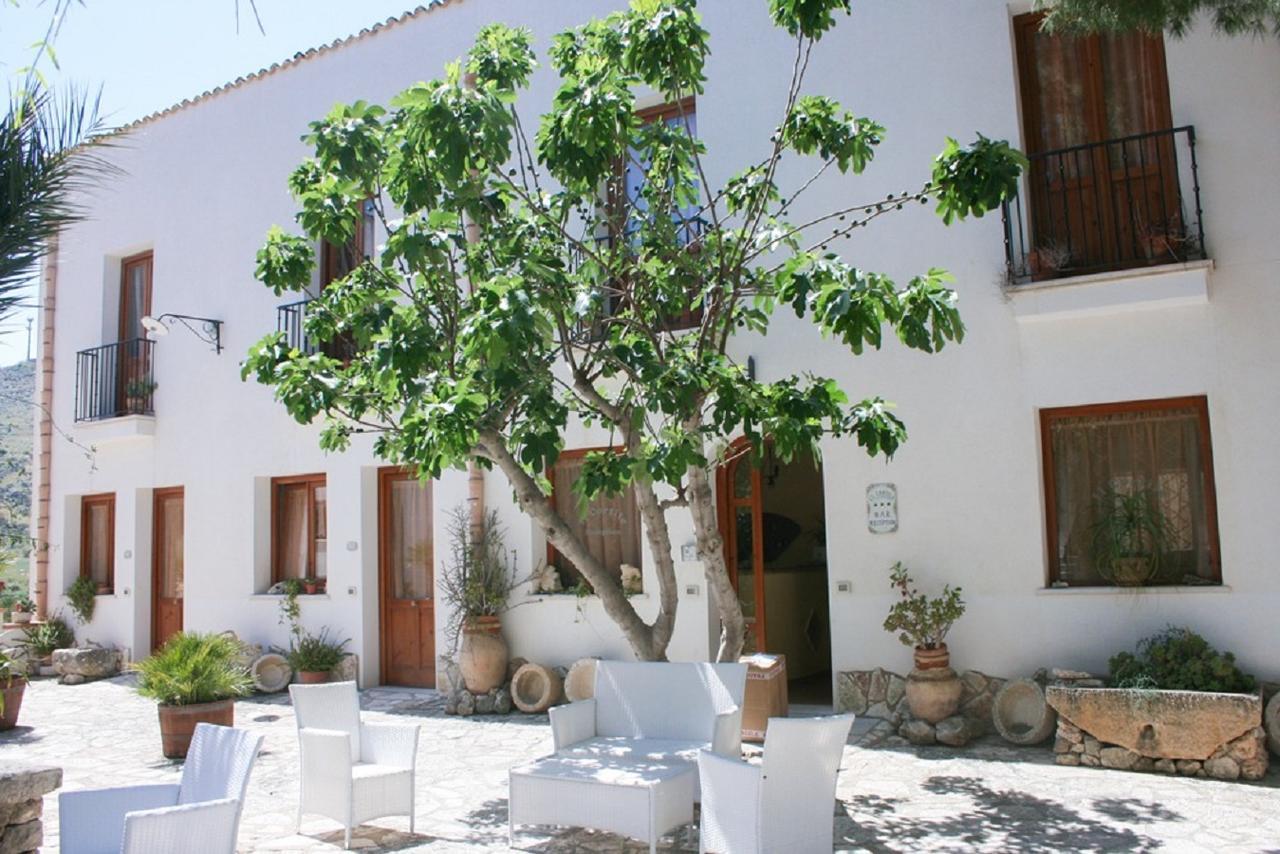 Casa Vacanze Il Cortile Custonaci Esterno foto